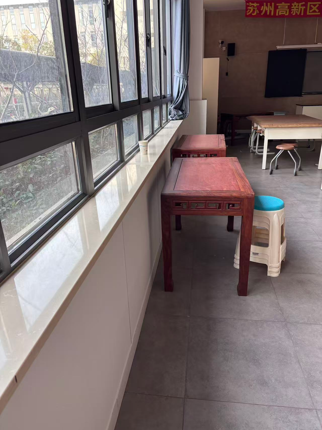 护墙板