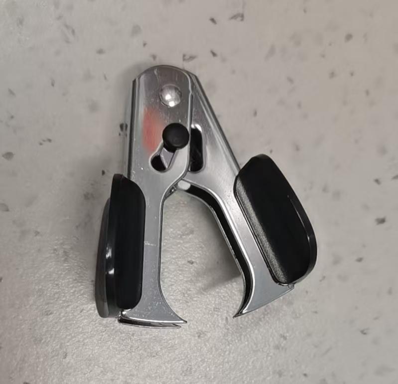得力起钉器