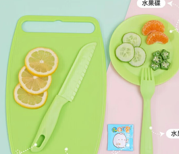 儿童安全刀瓜果蛋糕刀切菜绿色2件套[圆菜板+小刀]