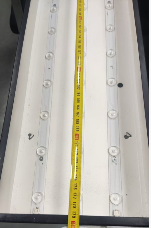 LED 1.2m*20cm 黑色平板灯