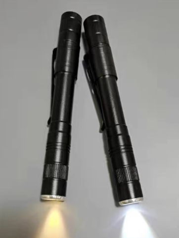 电筒白黄双色光源